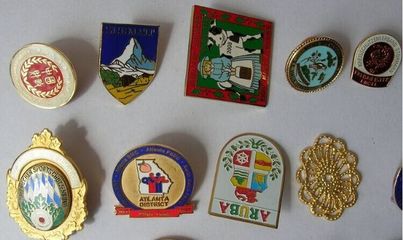 郑州金属徽章定制厂家 专业设计烤漆徽章，打造品牌标识