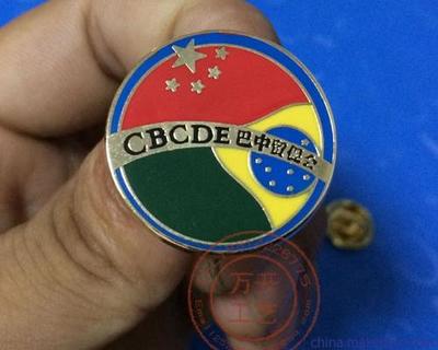金属企业年庆活动纪念徽章制作 北京与深圳的定制厂家指南